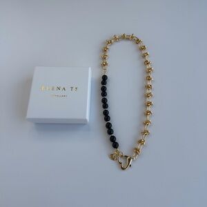 516 Gold Chain and Black Agate Necklace